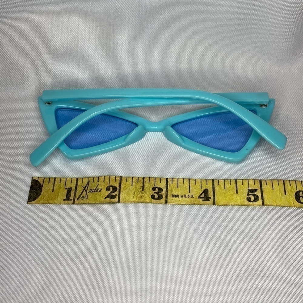 BLUE SUNGLASSES W/FREE CASE ✨✨✨ - Picture 3 of 7